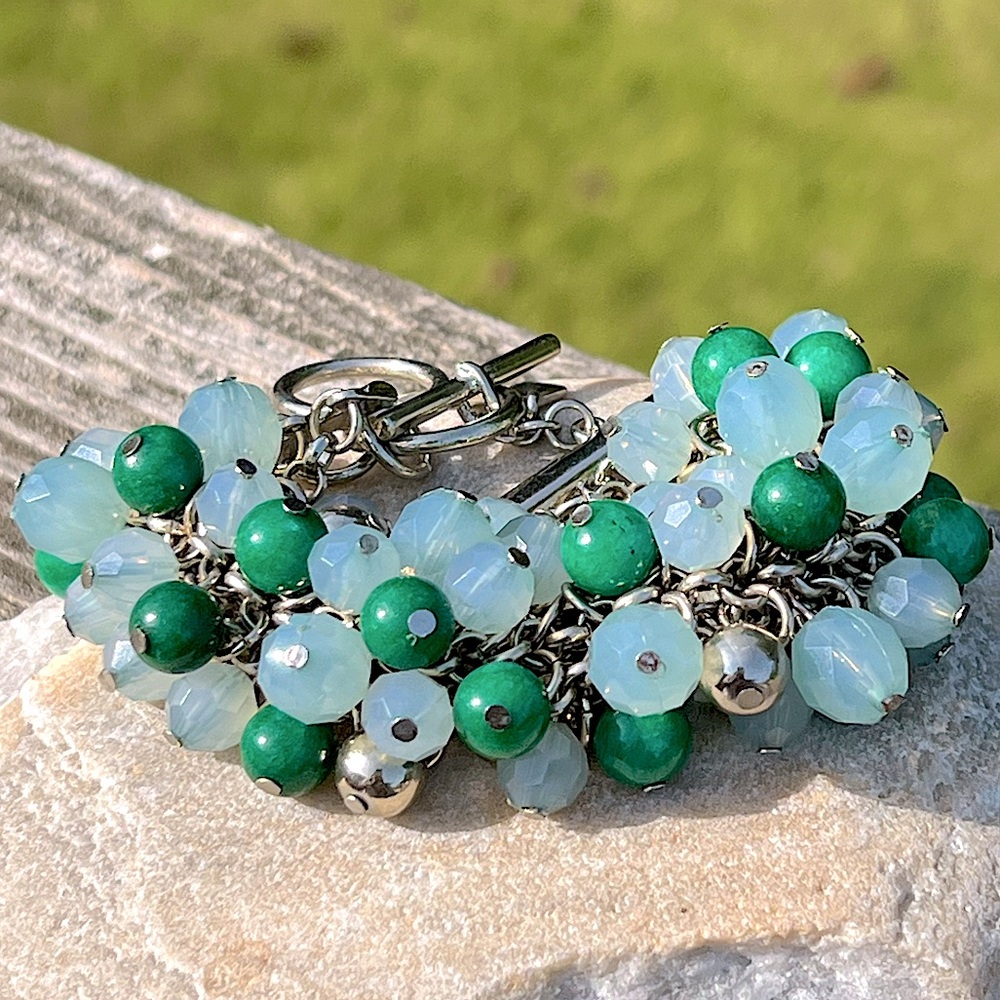 💚 Banana Republic BR Green Beaded Cha Cha Bracelet Silver Tone